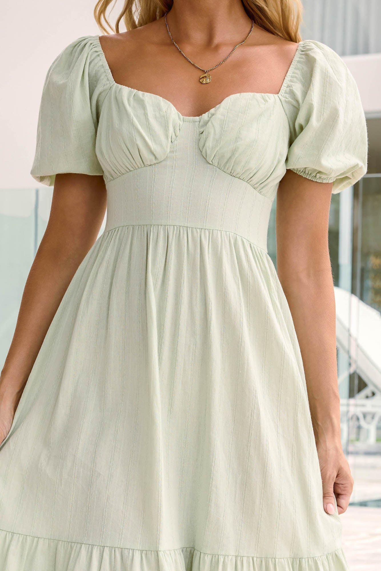 Damen Maxikleid mit Herz-Ausschnitt und Puffärmeln Jully