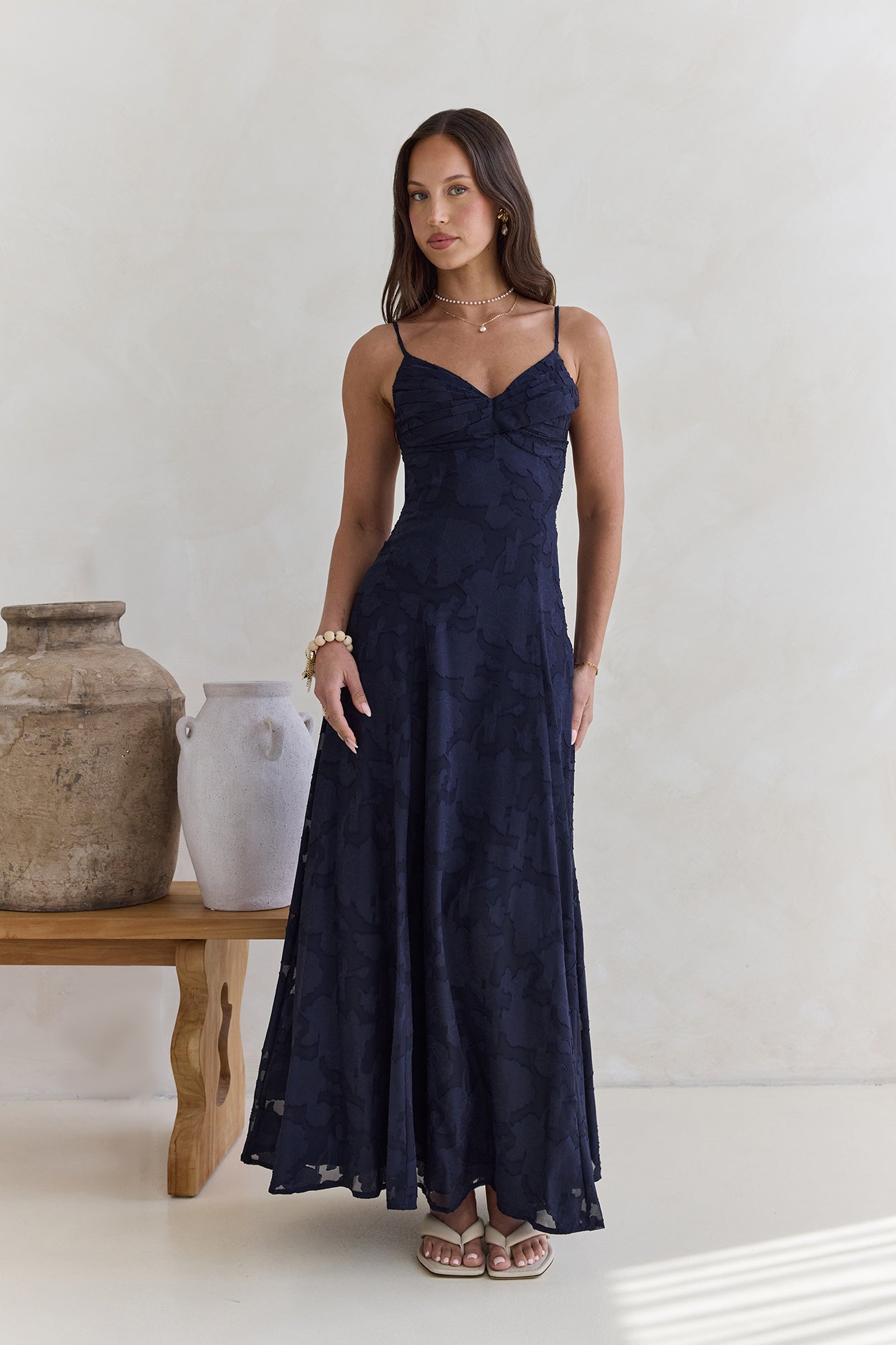 Damen Maxikleid mit V-Ausschnitt in Marineblau Jully