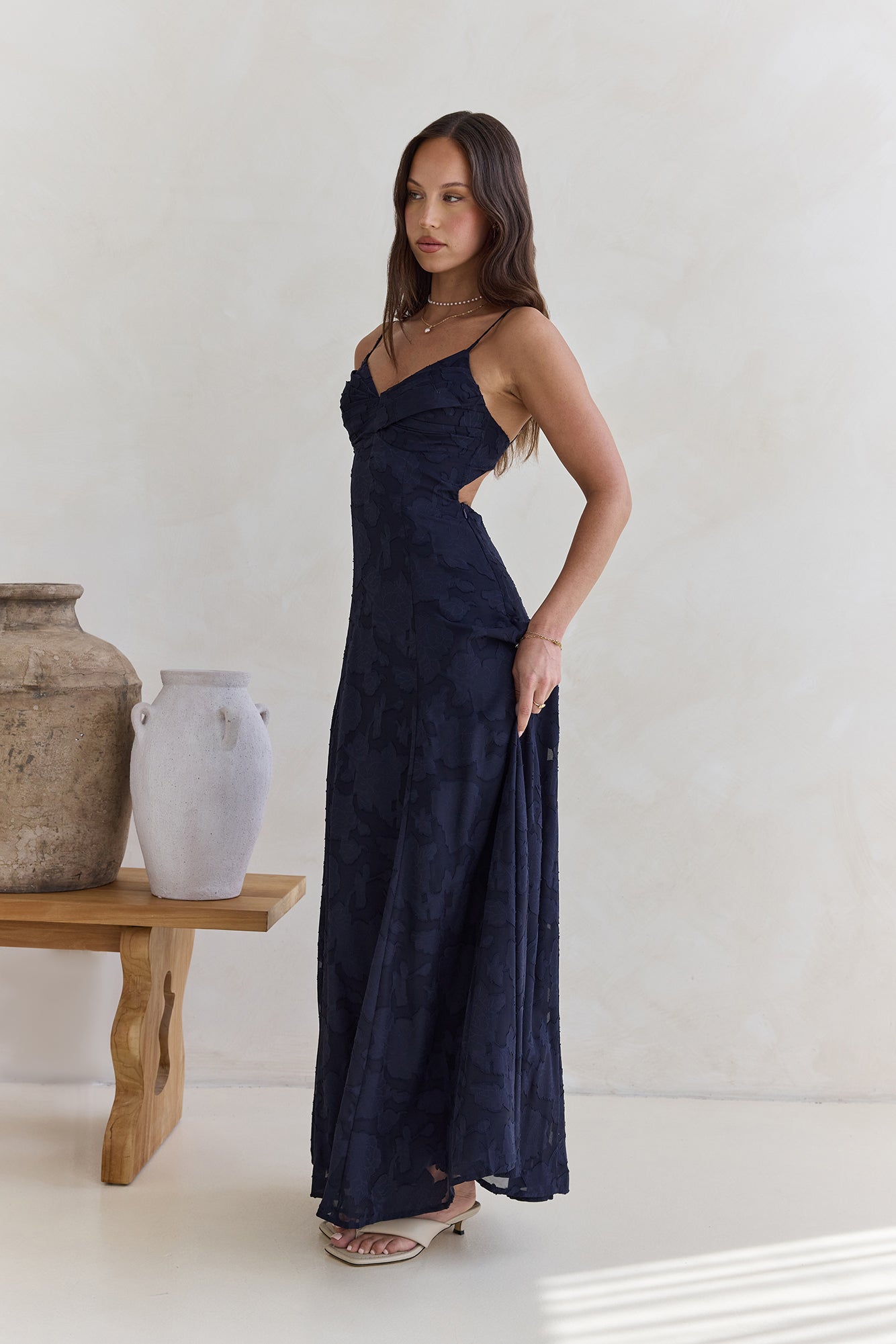 Damen Maxikleid mit V-Ausschnitt in Marineblau Jully