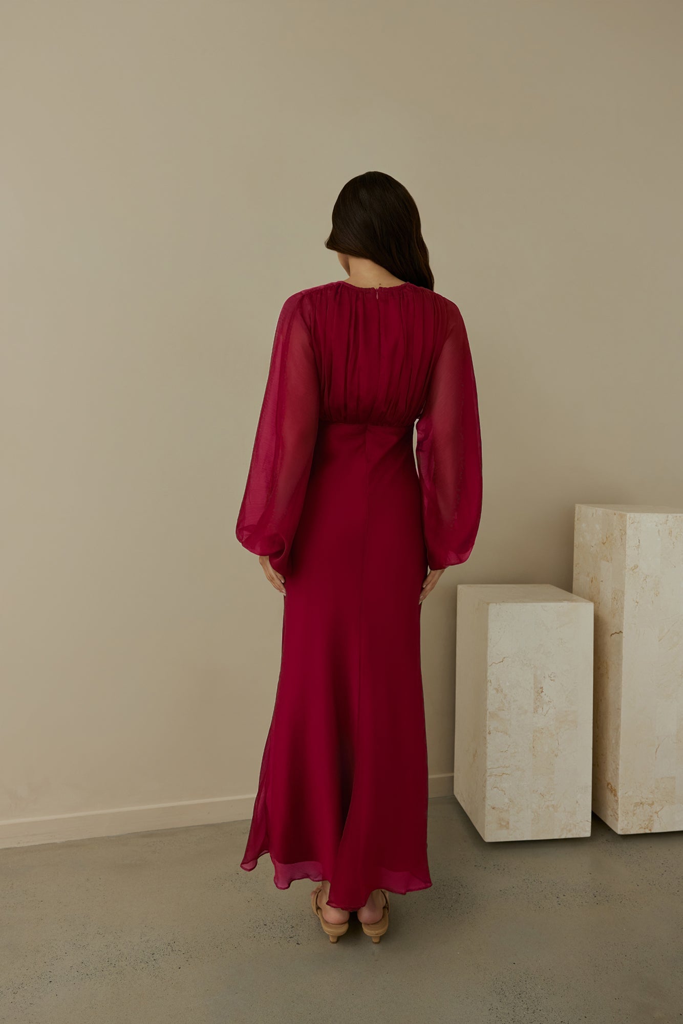 Damen Maxikleid mit V-Ausschnitt und Ballonärmeln Jully