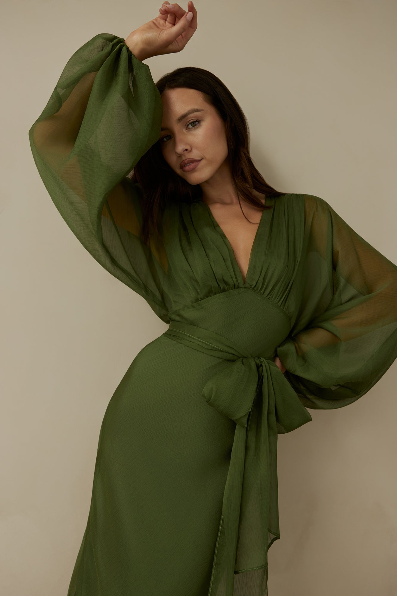 Damen Maxikleid mit V-Ausschnitt und Ballonärmeln Jully
