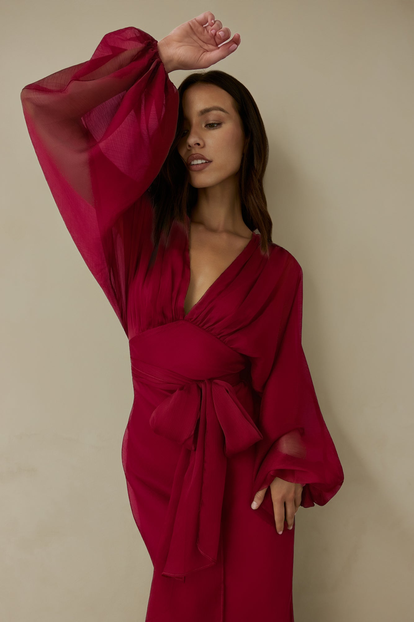 Damen Maxikleid mit V-Ausschnitt und Ballonärmeln Jully
