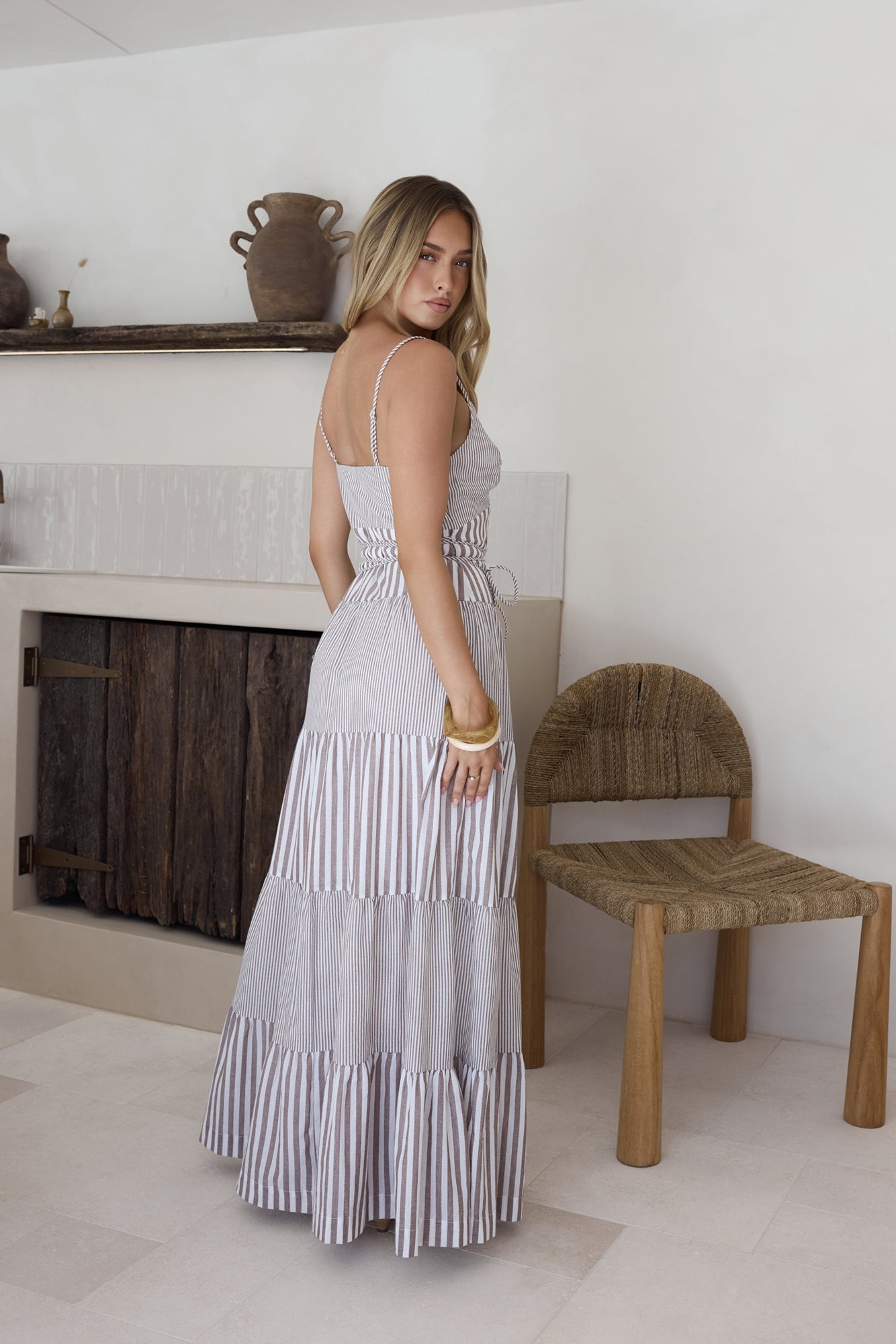 Damen Maxikleid mit V-Ausschnitt und Taillenband Jully