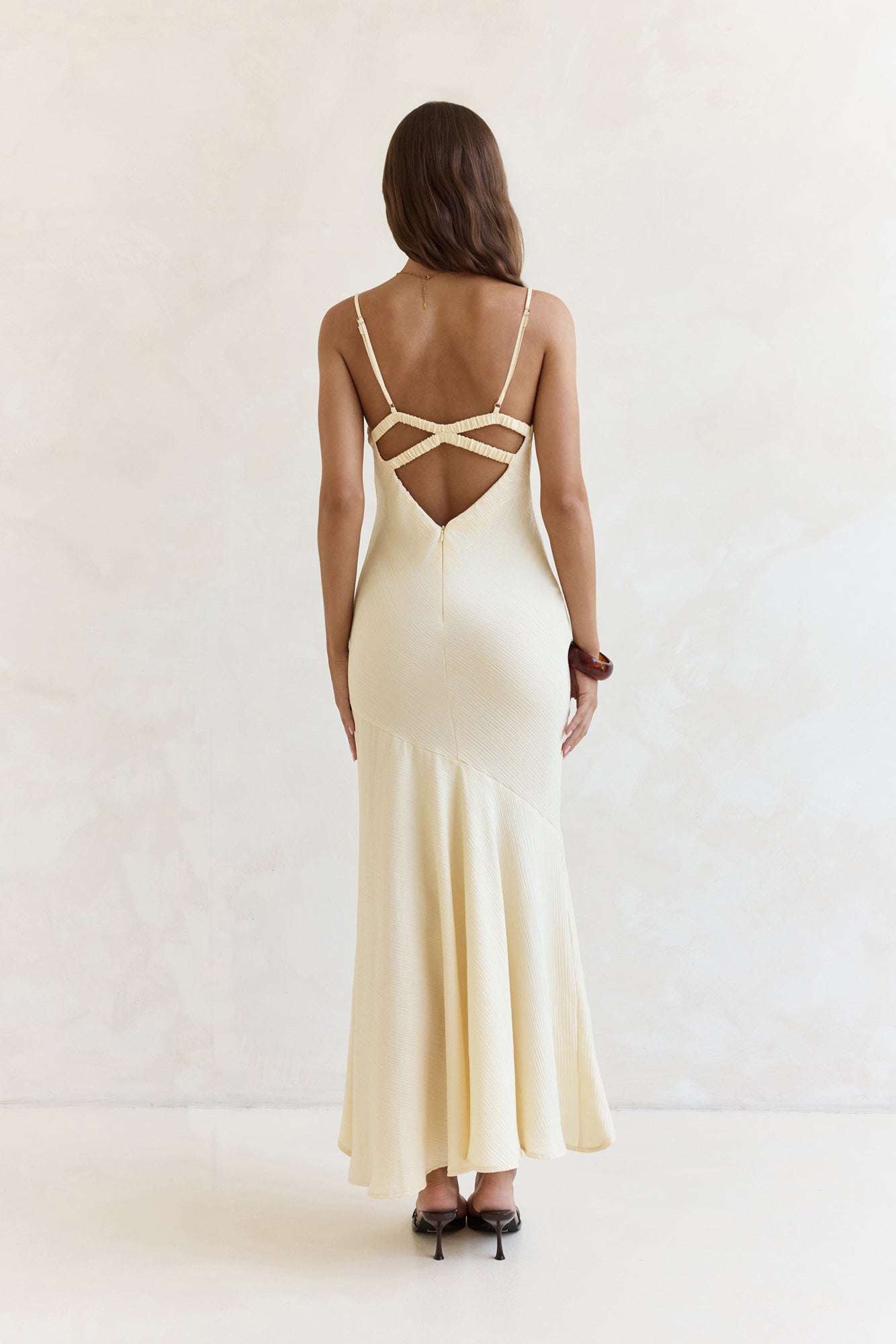 Damen Maxikleid mit V-Ausschnitt und asymmetrischem Saum Jully