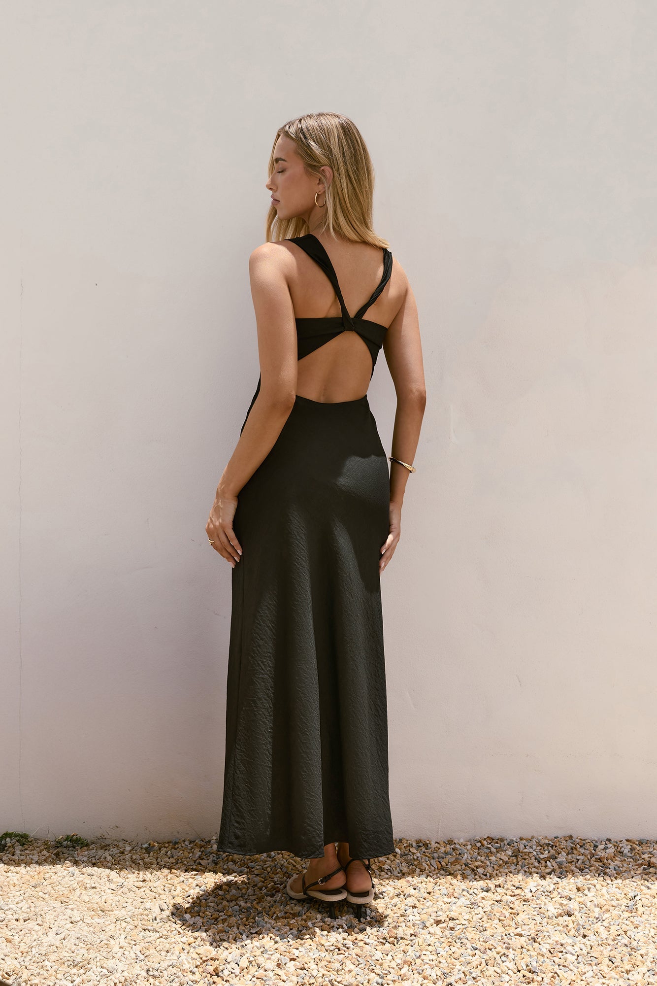 Damen Maxikleid mit V-Ausschnitt und gedrehtem Detail Jully