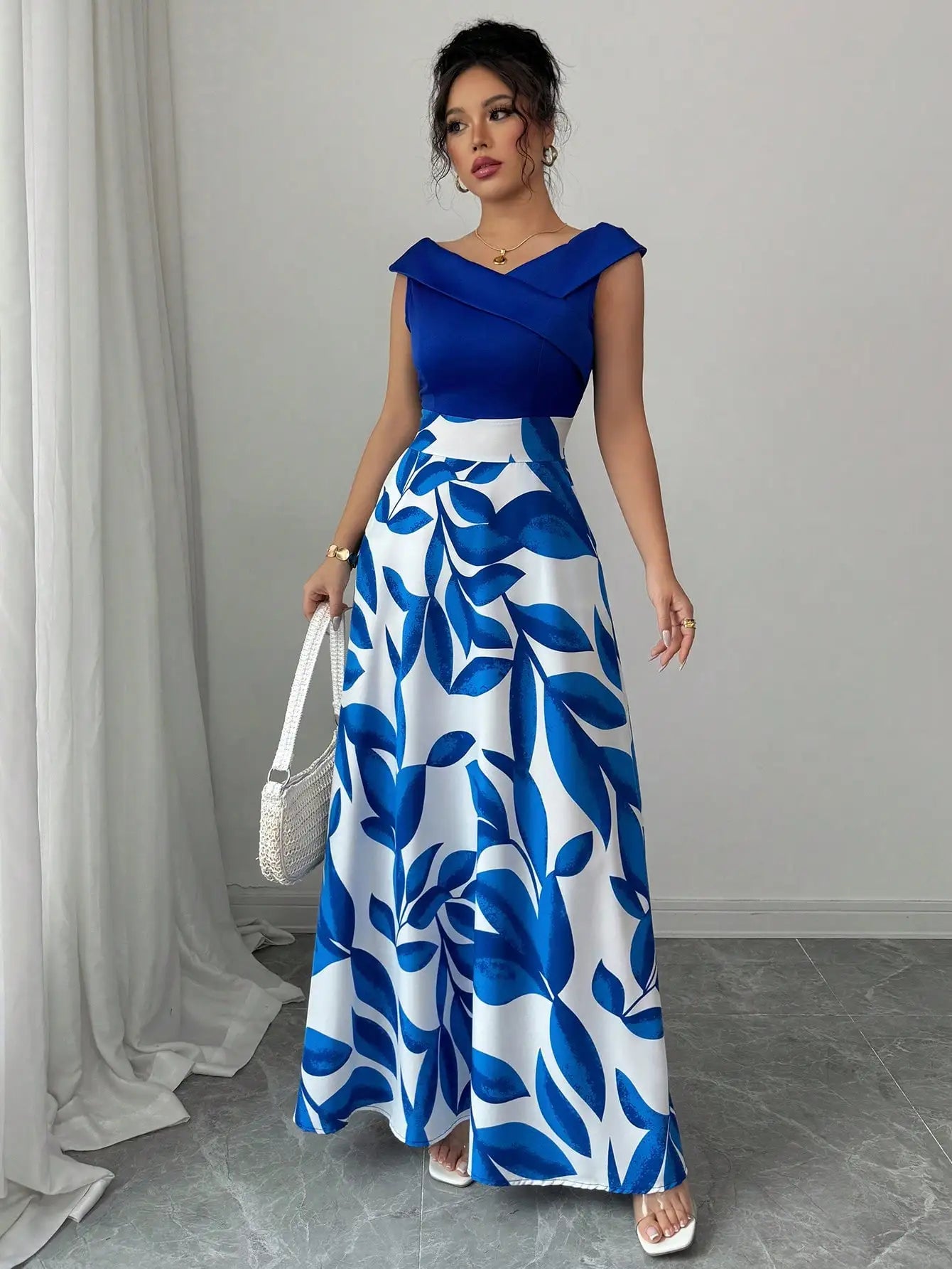 Damen Maxikleid mit asymmetrischem Ausschnitt und Blumenmuster Jully