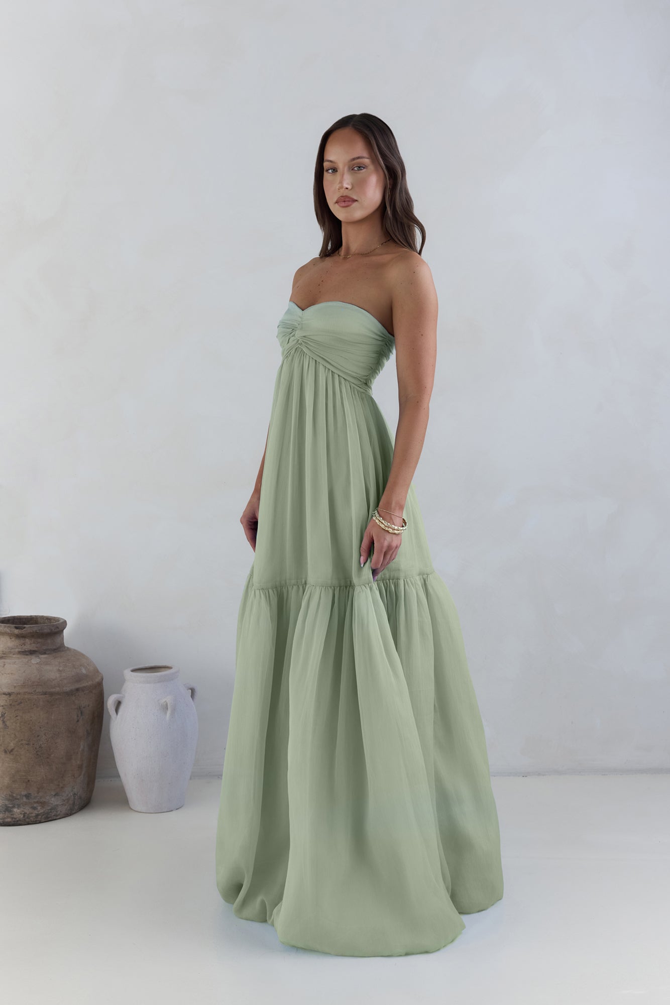 Damen Maxikleid mit trägerlosem Design in Salbei Jully