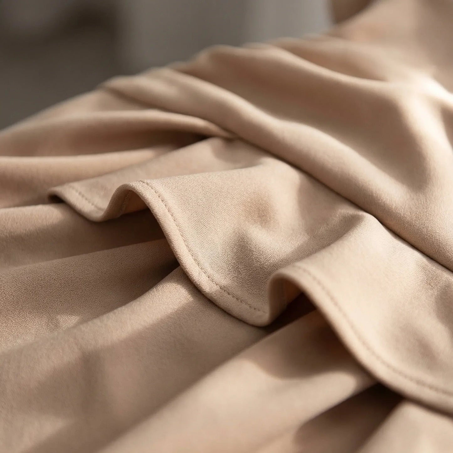 Damen Midikleid mit V-Ausschnitt und Rüschen Jully
