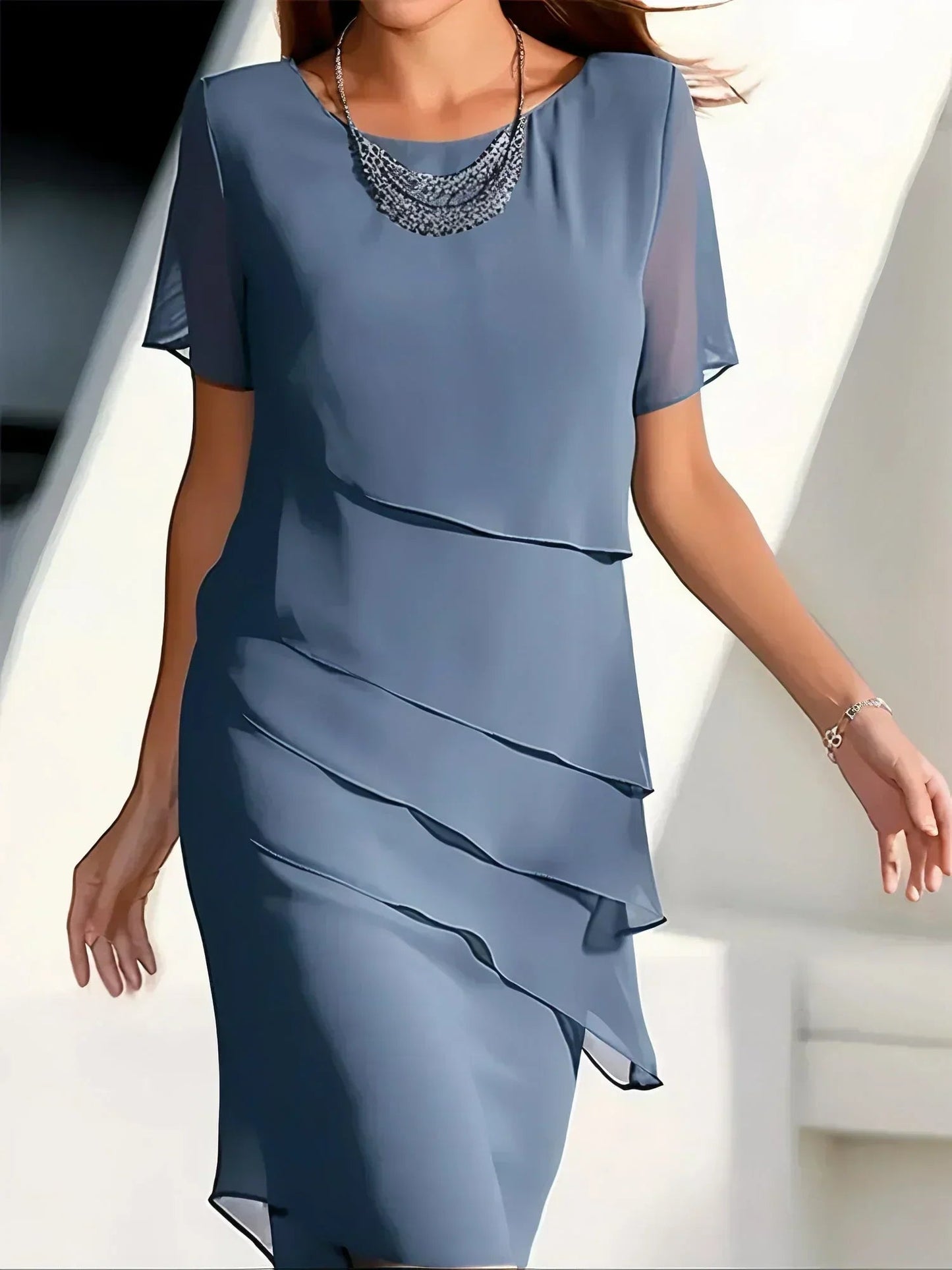 Damen Midikleid mit tailliertem Schnitt Jully