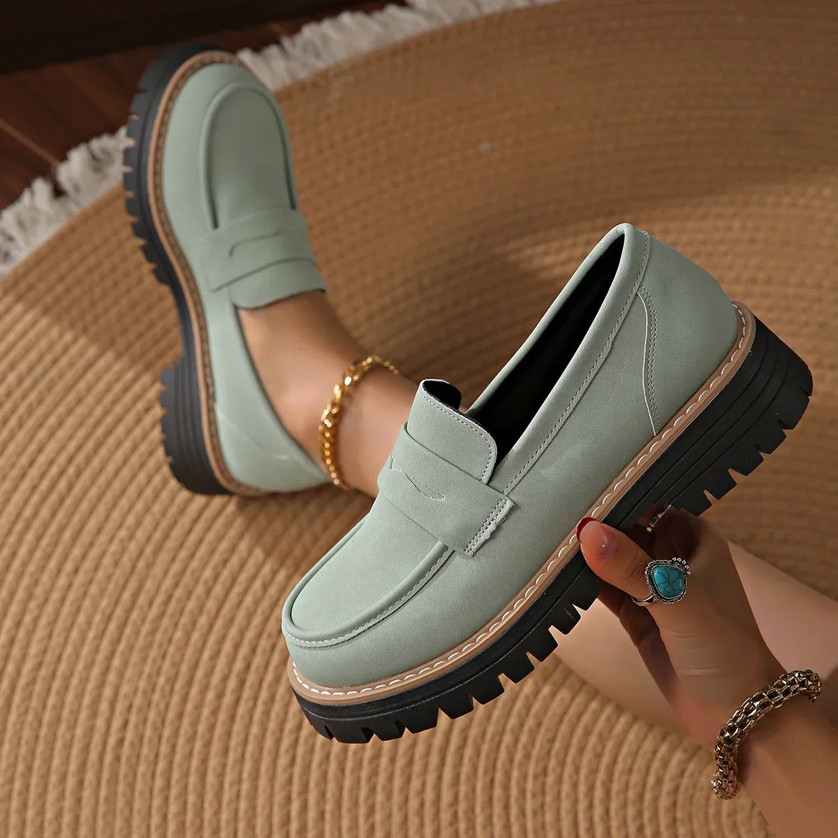 Damen Penny Loafer aus schwarzem Leder mit flachem Absatz Jully