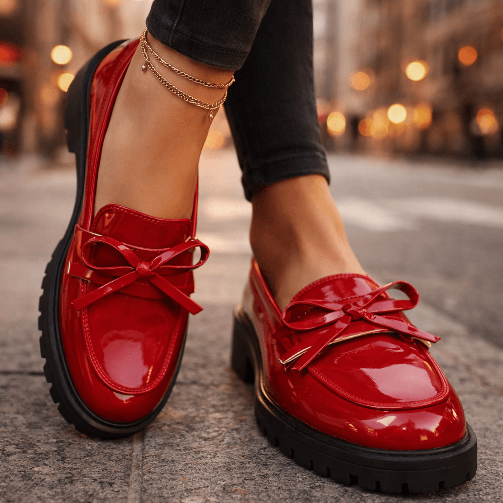 Damen Plateau-Loafer aus Hochglanzleder mit Schleifendetail Jully