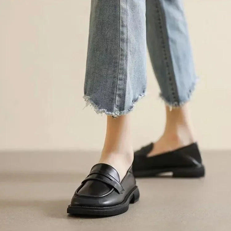 Damen Plateau-Loafer aus schwarzem Leder mit hohem Tragekomfort Jully