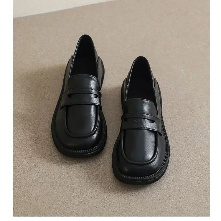 Damen Plateau-Loafer aus schwarzem Leder mit hohem Tragekomfort Jully