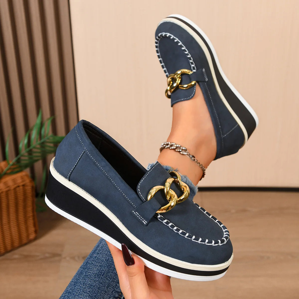 Damen Plateau-Loafer mit Goldkettendetail Jully