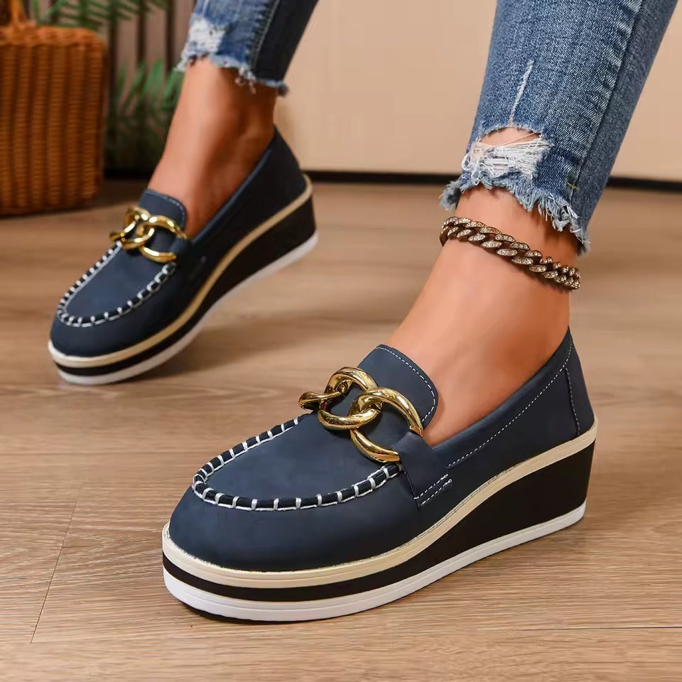 Damen Plateau-Loafer mit Goldkettendetail Jully