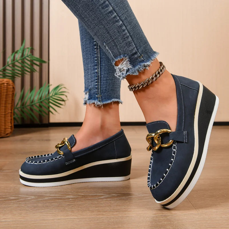 Damen Plateau-Loafer mit Goldkettendetail Jully