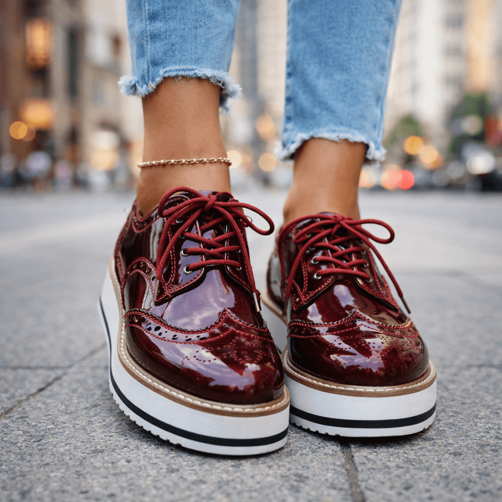 Damen Plateauschuhe aus Leder mit Brogue-Details Jully