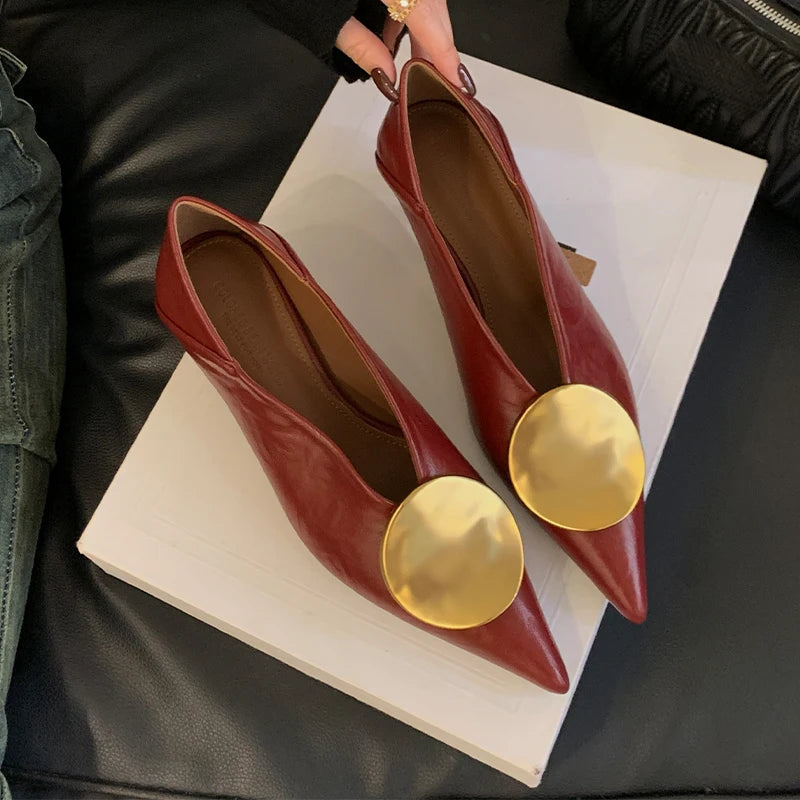Damen Pumps mit Metallscheibendetail Jully