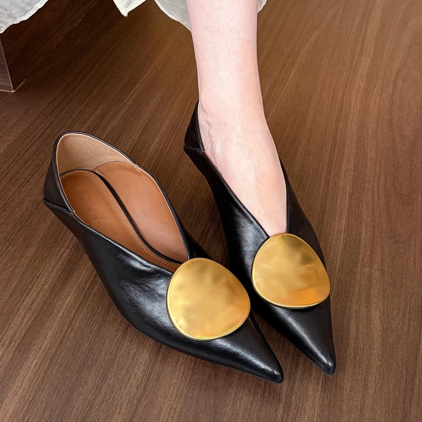 Damen Pumps mit Metallscheibendetail Jully