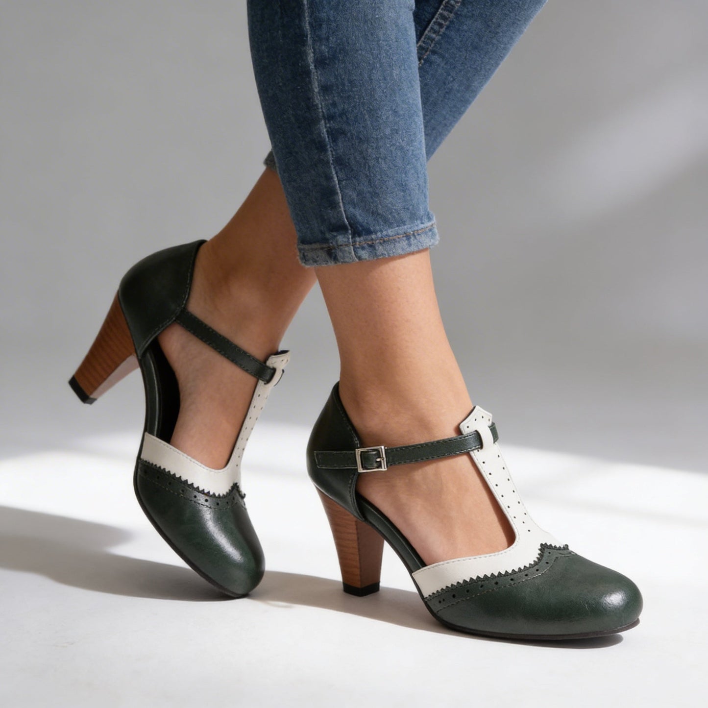 Damen Pumps schwarz mit T-Riemen und Vintage-Look Jully
