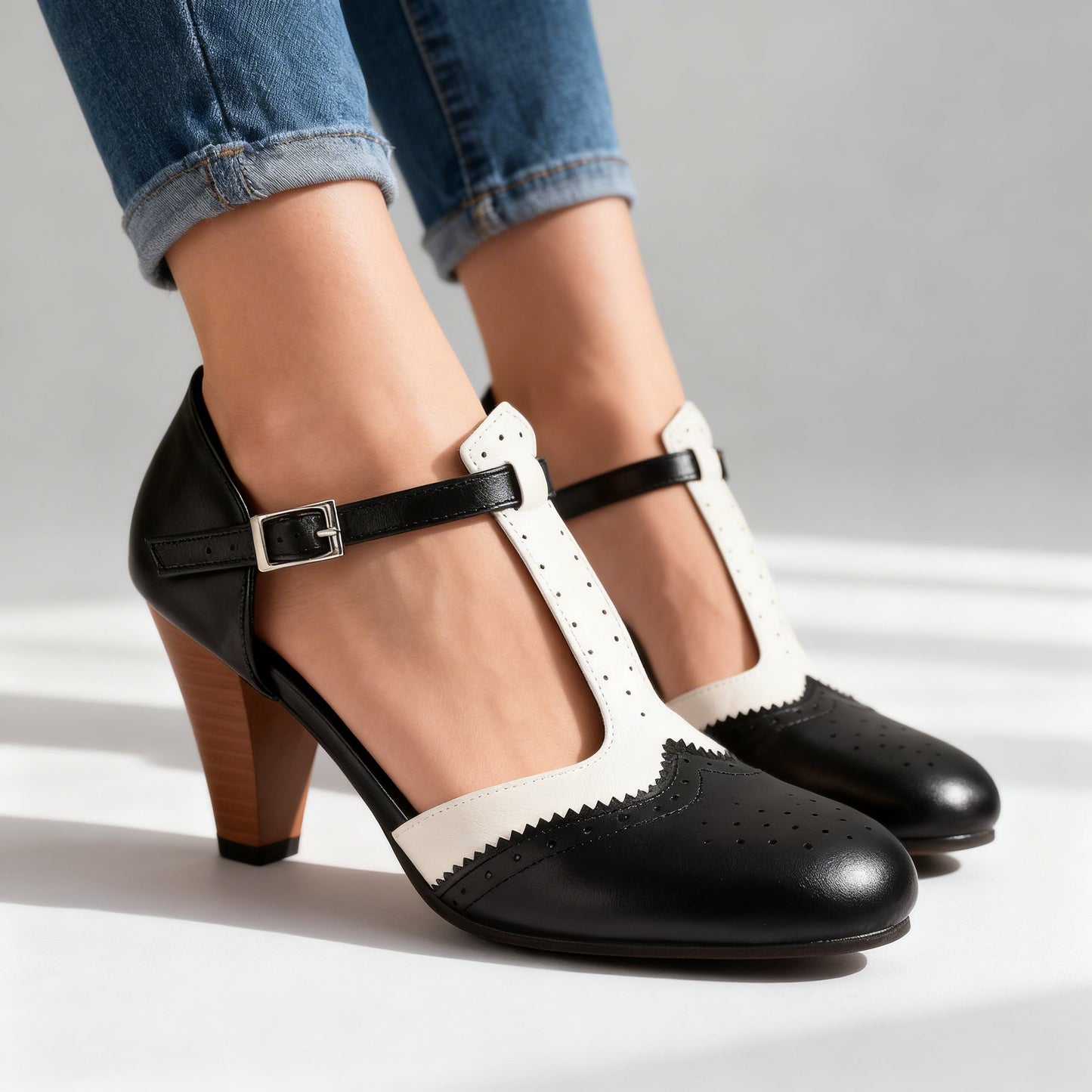 Damen Pumps schwarz mit T-Riemen und Vintage-Look Jully