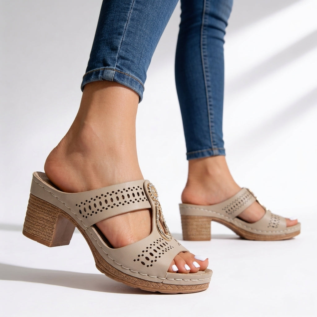 Damen Sandalen mit Blockabsatz und Strassdetails Jully
