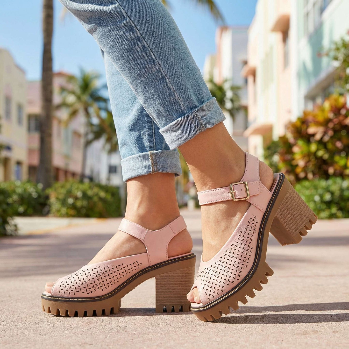 Damen Sandalen mit Blumenmuster und gepolsterter Innensohle Jully