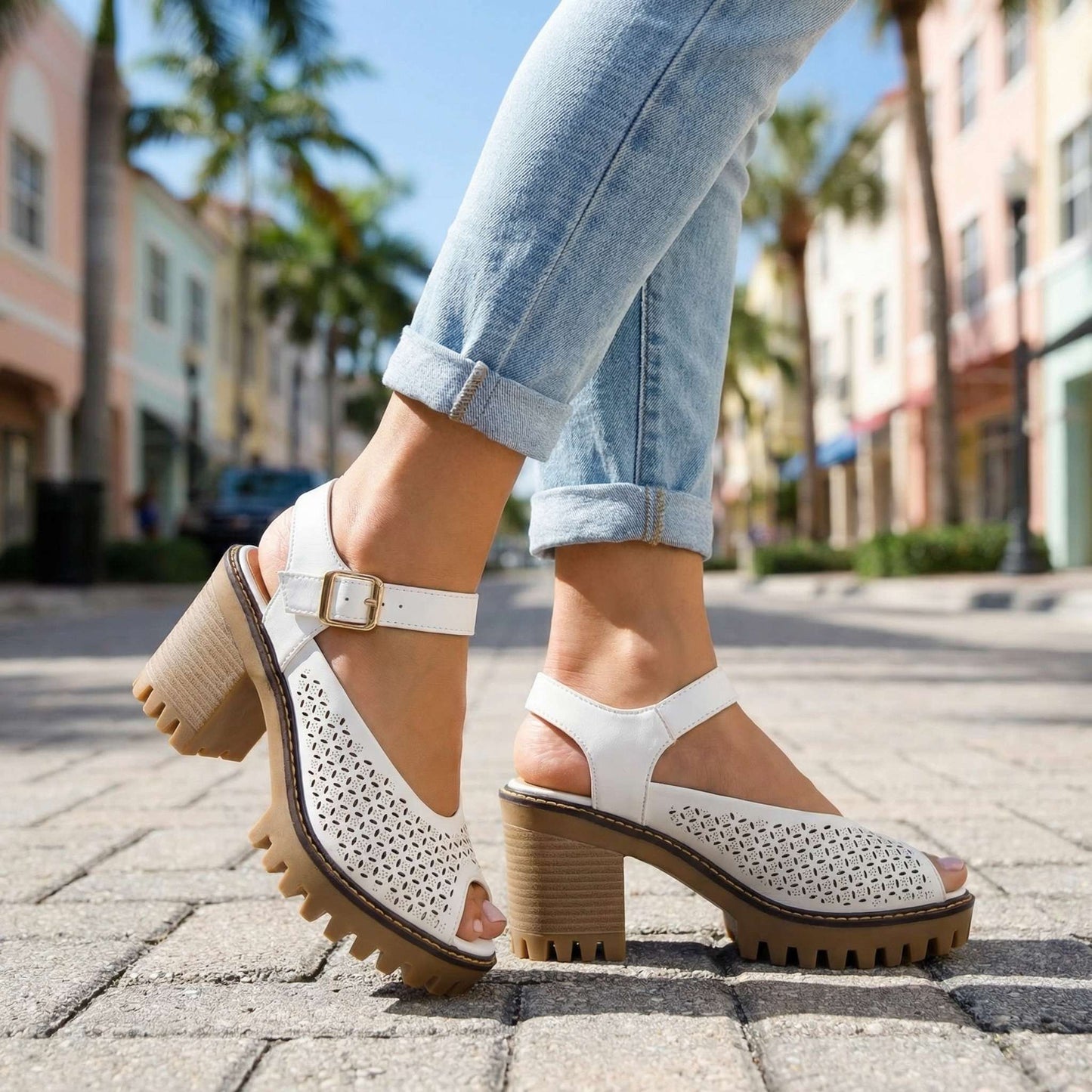 Damen Sandalen mit Blumenmuster und gepolsterter Innensohle Jully