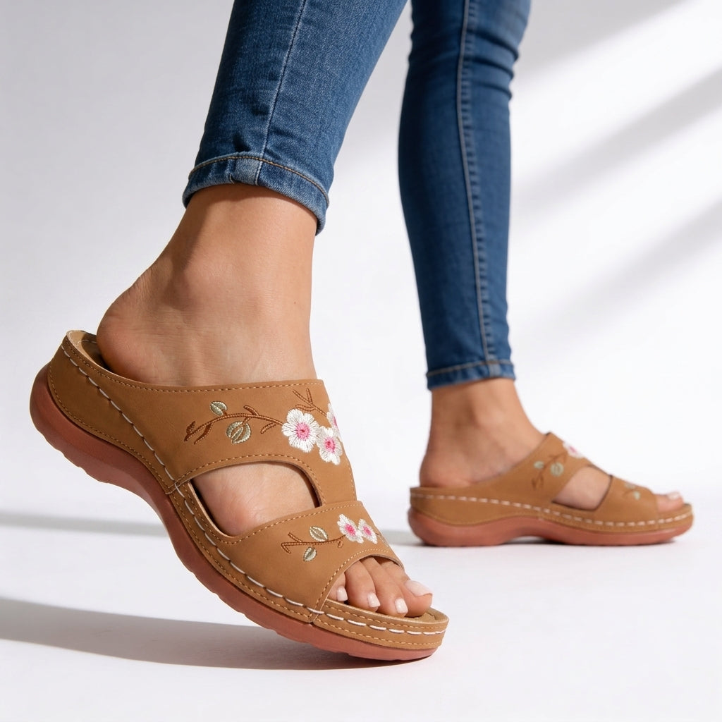 Damen Sandalen mit floraler Stickerei Jully