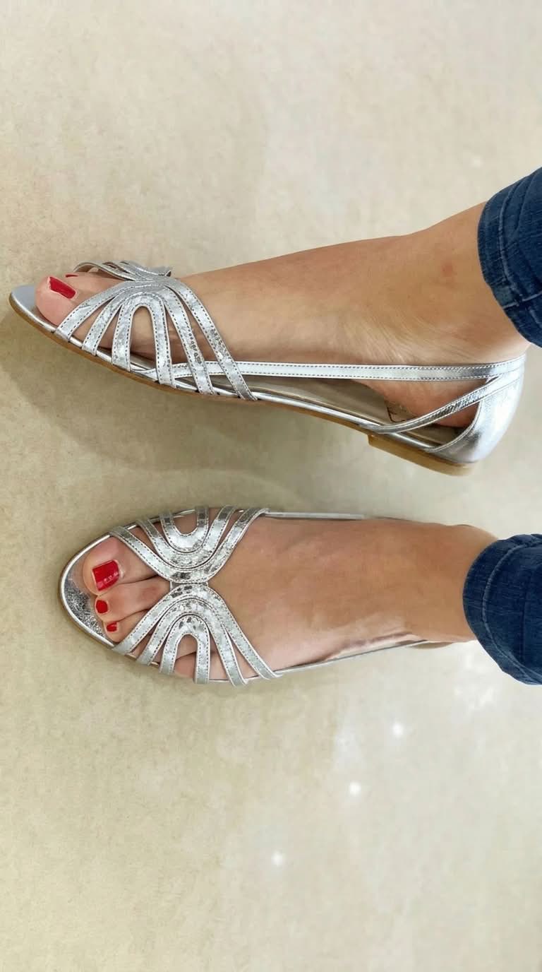 Damen Sandalen mit goldenen Riemen Jully