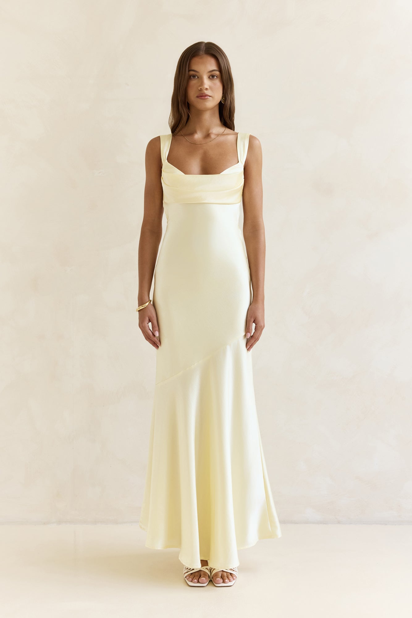 Damen Satin-Maxikleid mit rückenfreiem Design Jully