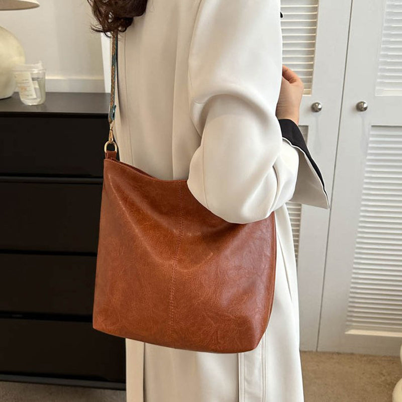 Damen Schultertasche aus PU mit Reißverschluss Jully