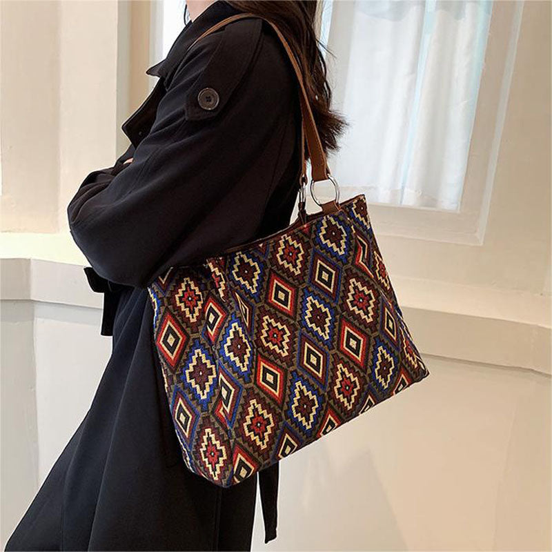 Damen Schultertasche im Ethno-Stil mit Reißverschluss Jully
