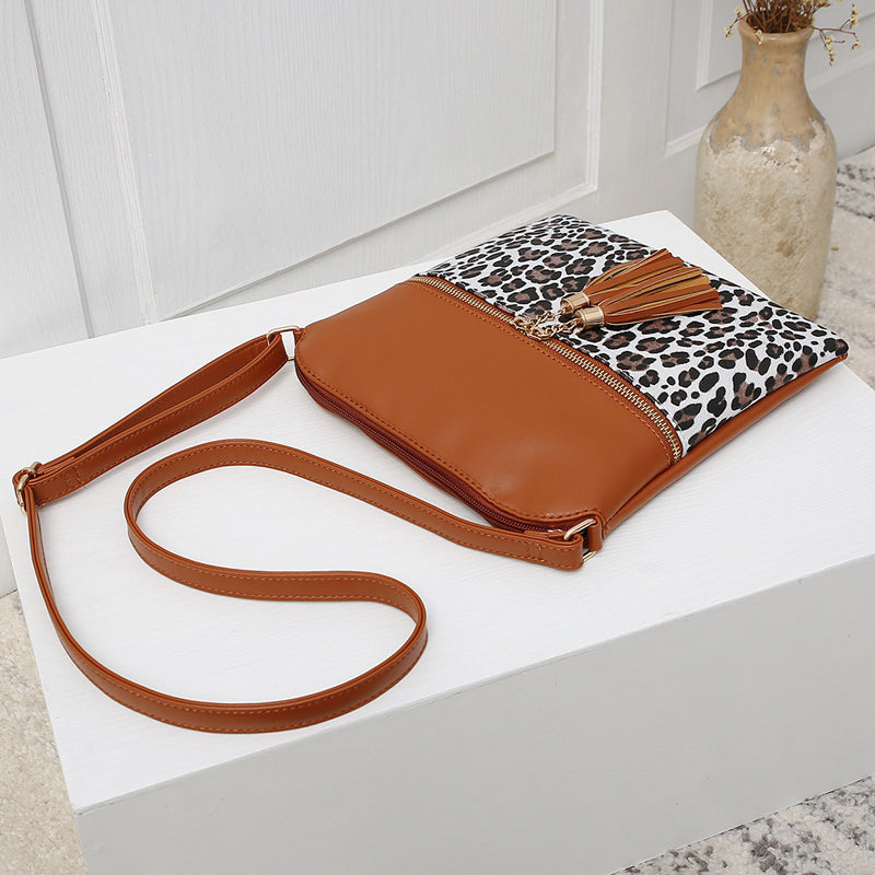 Damen Schultertasche mit Leopardenmuster und Quaste Jully