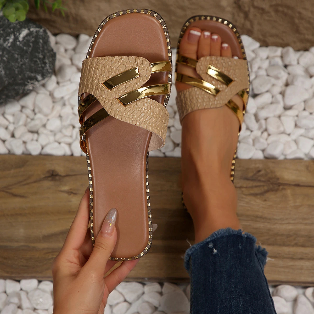 Damen Slides mit goldenen Akzenten Jully