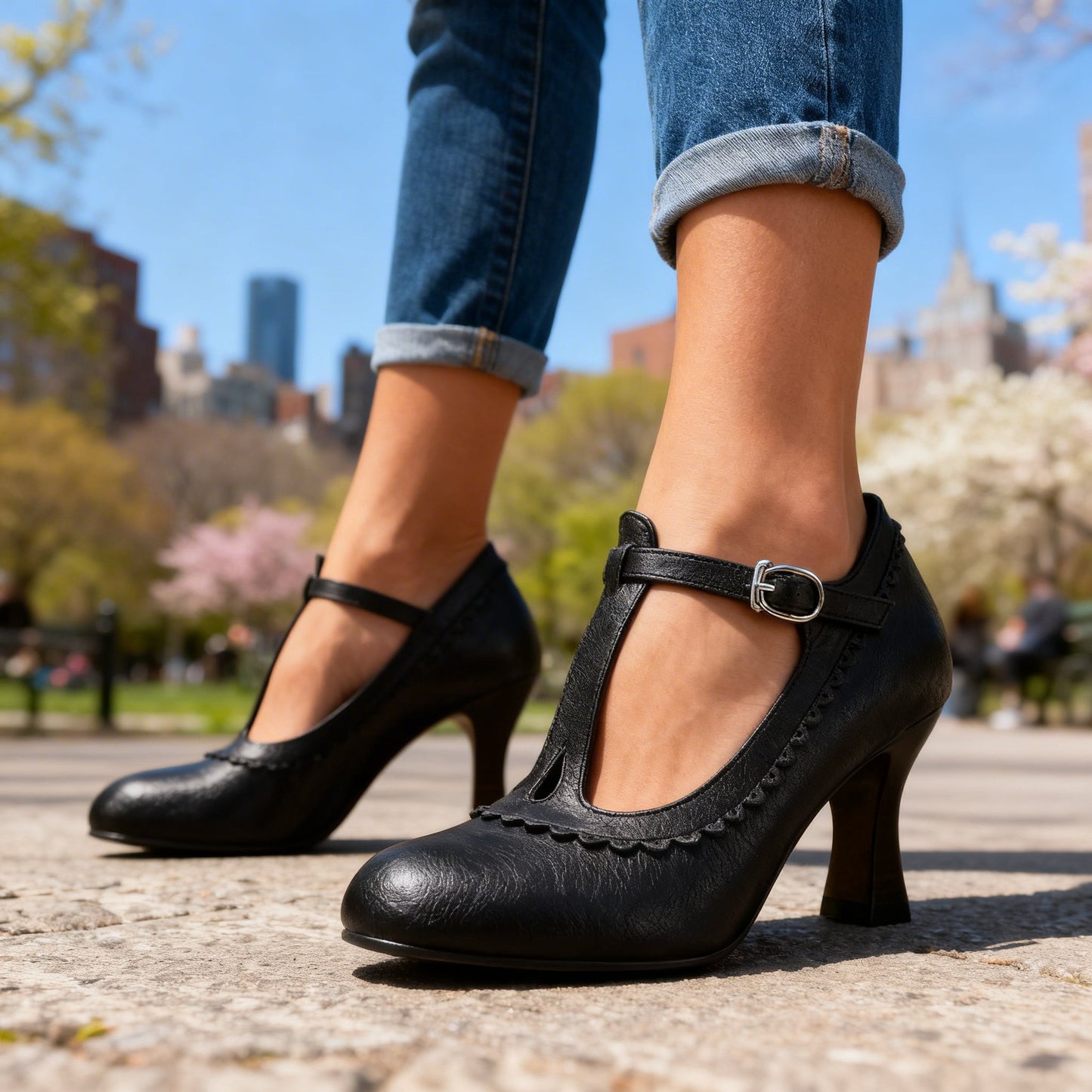 Damen Slipper mit gewelltem T-Riemen in Vintage-Design Jully