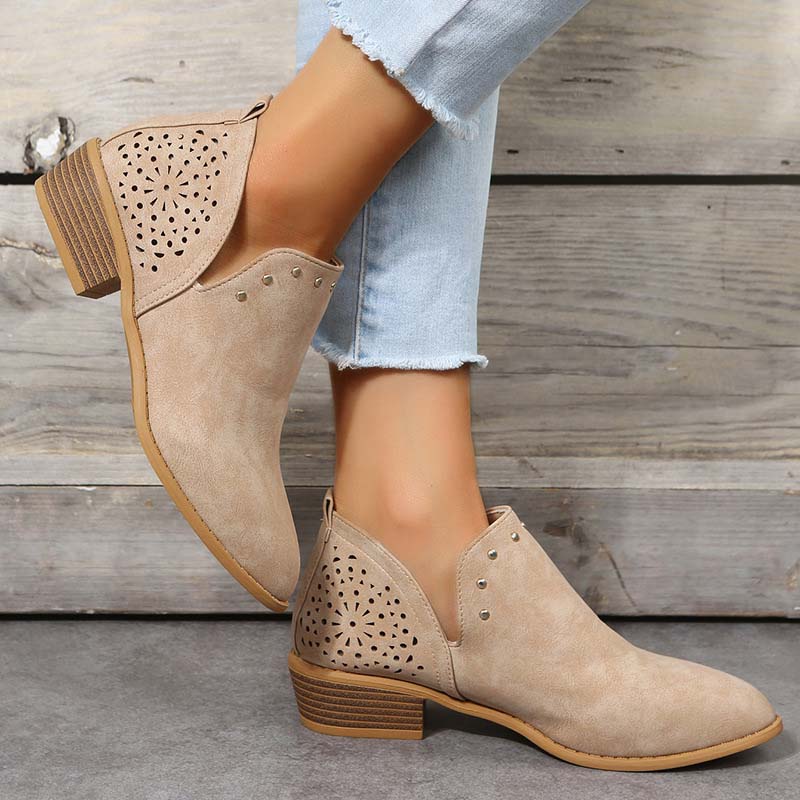 Damen Stiefeletten mit Spitze und Nieten Jully