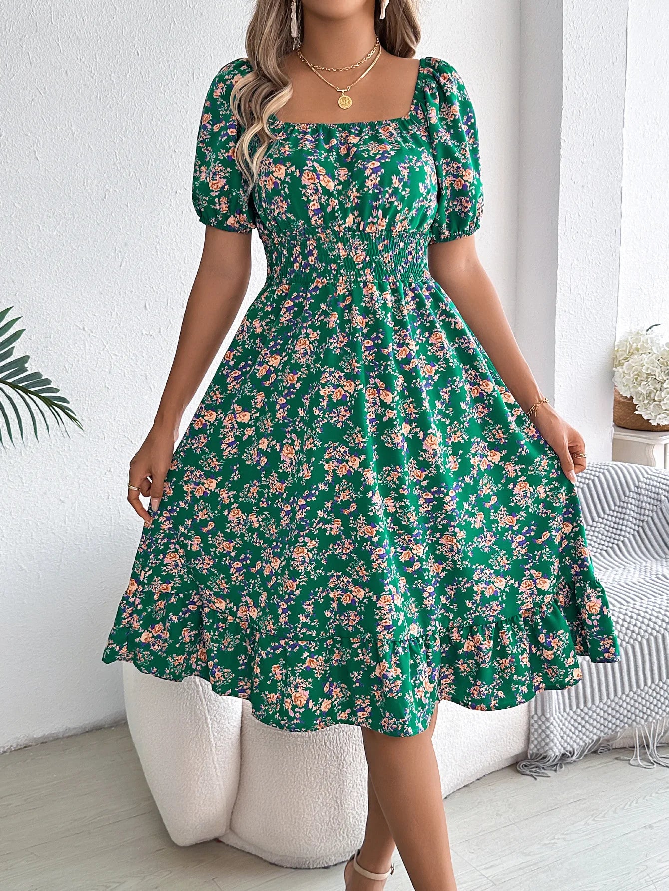 Damen Strandkleid mit Blumenmuster und quadratischem Ausschnitt Jully