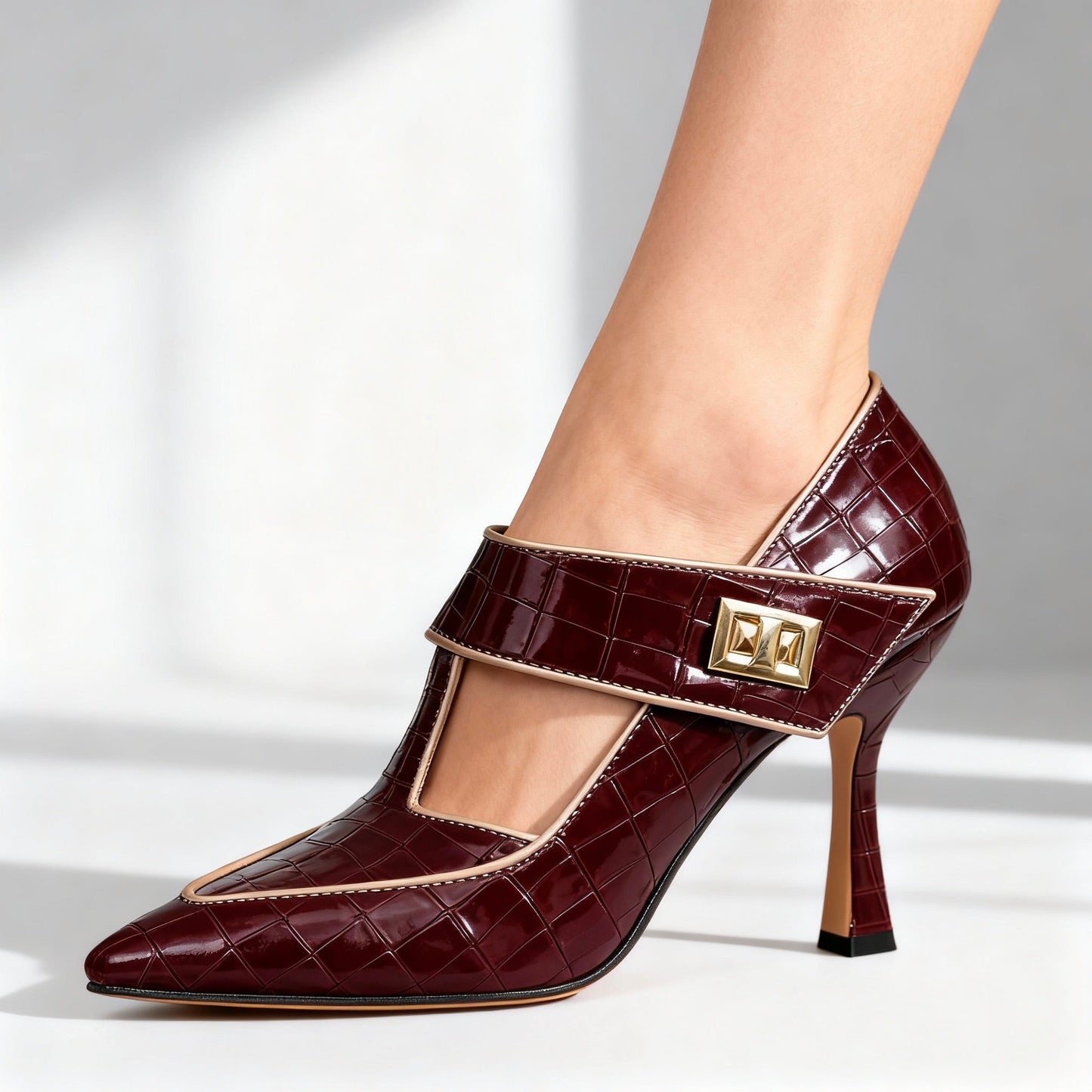 Damen T-Riemen-Absätze mit Krokoprägung und Stiletto Jully