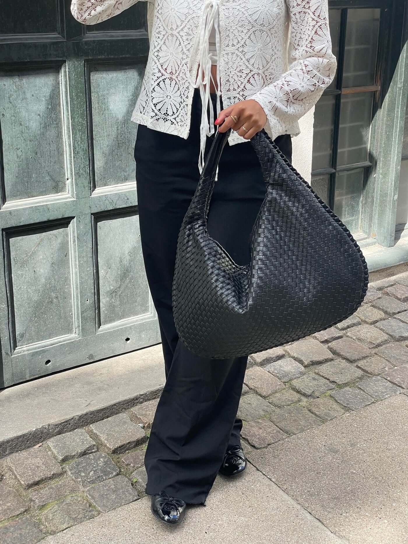 Damen Umhängetasche aus geflochtenem Material Jully