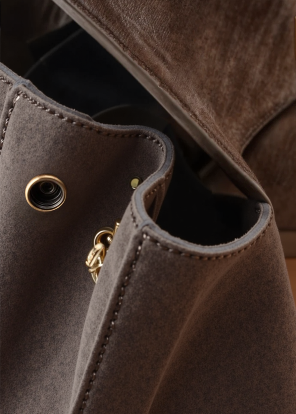 Damen Wildledertasche mit zeitlosem Design Jully