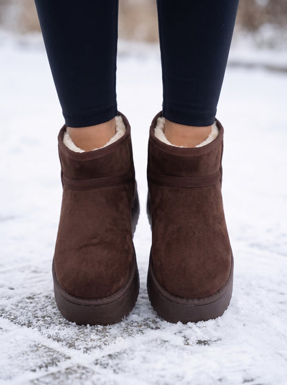 Women's Cozy Lined Slip On Snow Boots