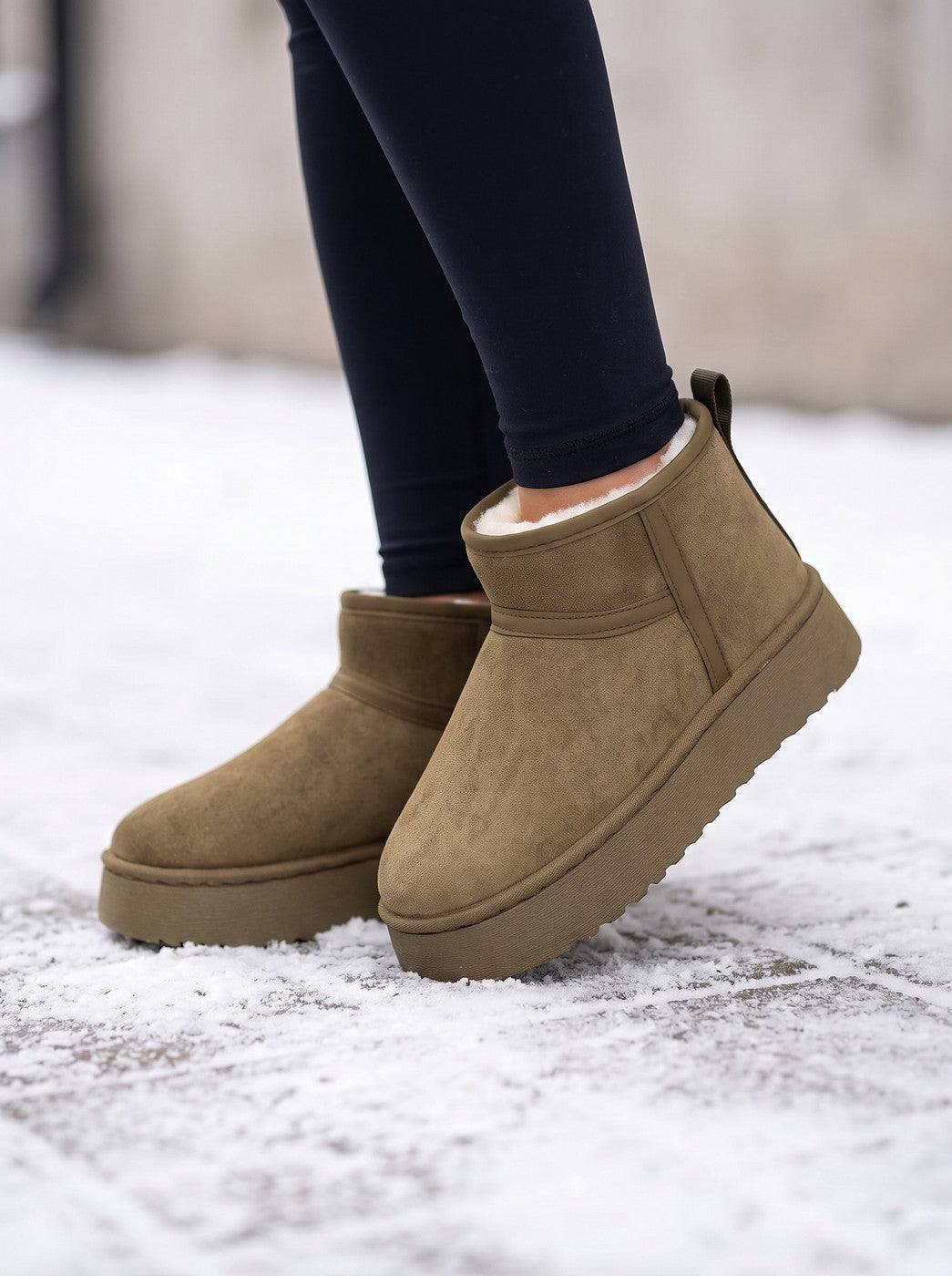 Women's Cozy Lined Slip On Snow Boots
