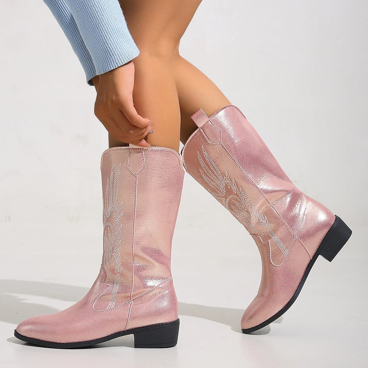 Women's Pointed Toe Embroidered Cowboy Boots